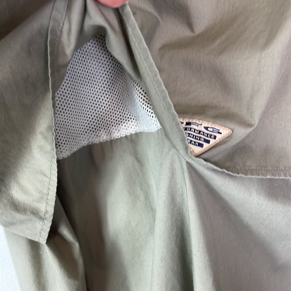 Columbia PFG Fishing Shirt Men's Sie XXL Khaki Tan Tackle Pockets Vented Back - Picture 11 of 14